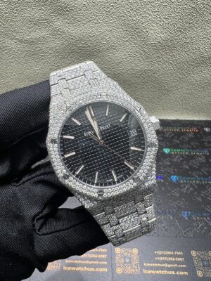 0023 Audemars Piguet Royal Oak 15500 41mm White Plain Black Dial All Small Stones Setting