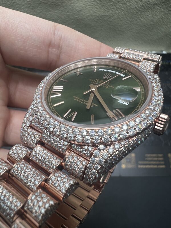0065 Rolex Daydate 40mm Rose Gold Plain Olive Green Dial 2 Rows Stone Bezel President Band