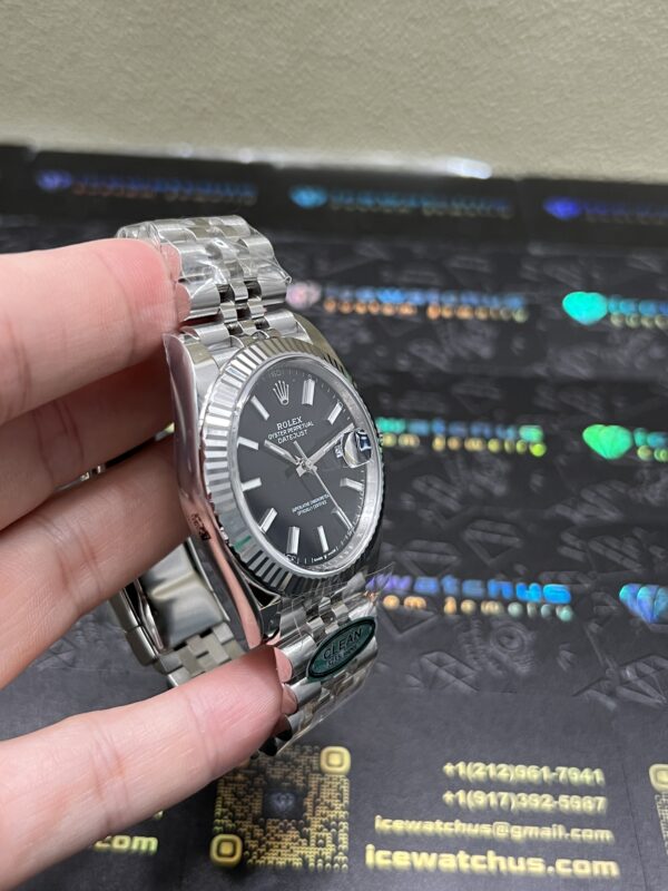 0084 Plain Rolex DateJust 41MM Clean CF Black Dial Lume Marker Jubilee Band