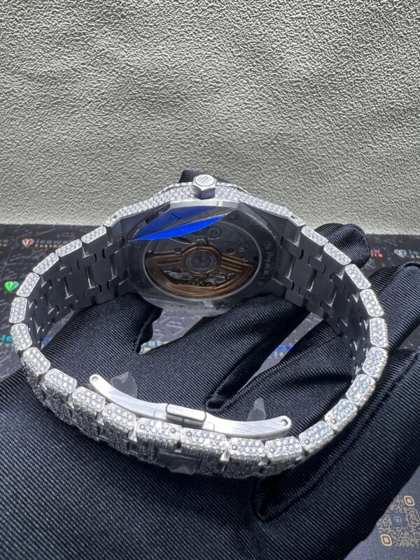 0023 Audemars Piguet Royal Oak 15500 41mm White Plain Black Dial All Small Stones Setting