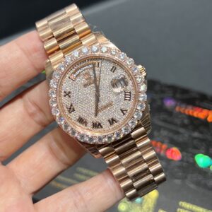 0095 Rolex Daydate 40mm Rose Gold Roman Dial One Row Big Stone Bezel President Band