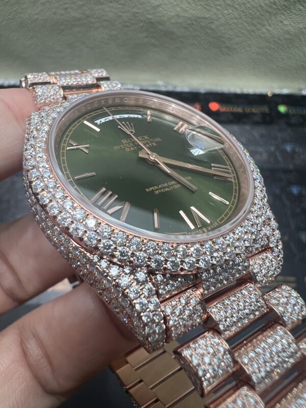 0065 Rolex Daydate 40mm Rose Gold Plain Olive Green Dial 2 Rows Stone Bezel President Band