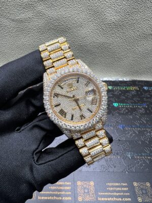 0042 Rolex Daydate 40mm Yellow Gold Two Rows Stone Bezel President Band