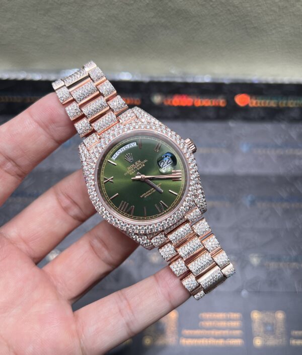 0065 Rolex Daydate 40mm Rose Gold Plain Olive Green Dial 2 Rows Stone Bezel President Band