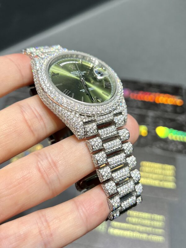 0078 Rolex Daydate 40mm White Plain Olive Green Dial 2 Rows Stone Bezel President Band