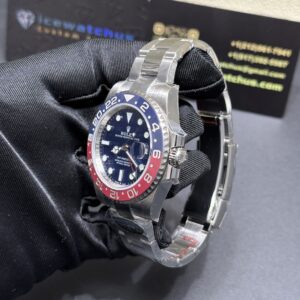 0148 GMT Oyster band
