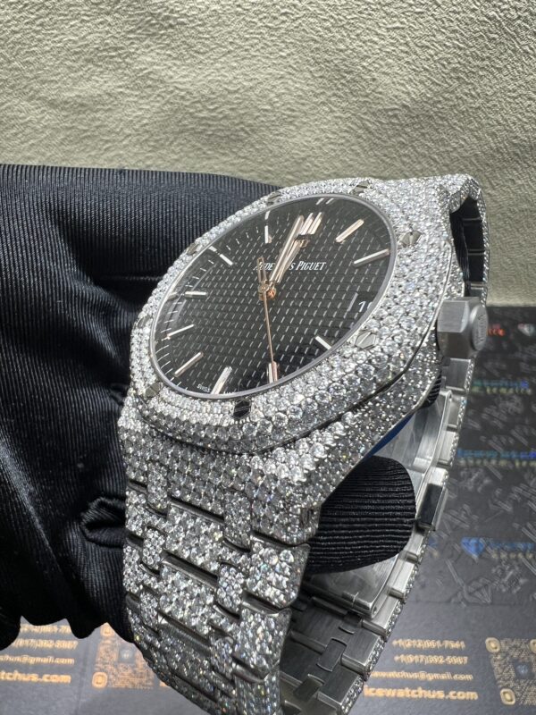 0023 Audemars Piguet Royal Oak 15500 41mm White Plain Black Dial All Small Stones Setting
