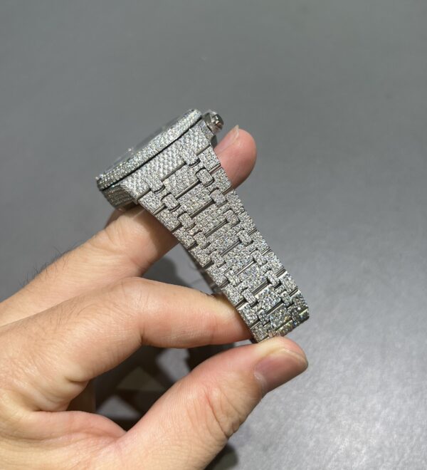 0067 Audemars Piguet Royal Oak Chrono 26331 41mm Plain Black Dial Small Stone Bezel & Case