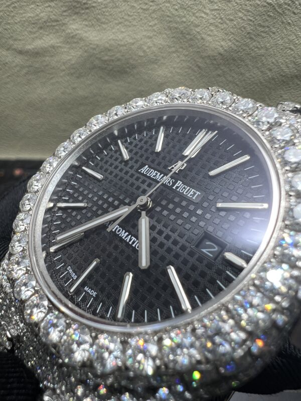 b2af2d3e97a2985a7b53d518a4ab4cc4 0032 Audemars Piguet Royal Oak 15400 41mm White Plain Black Dial All Big Stones Setting Raised Band