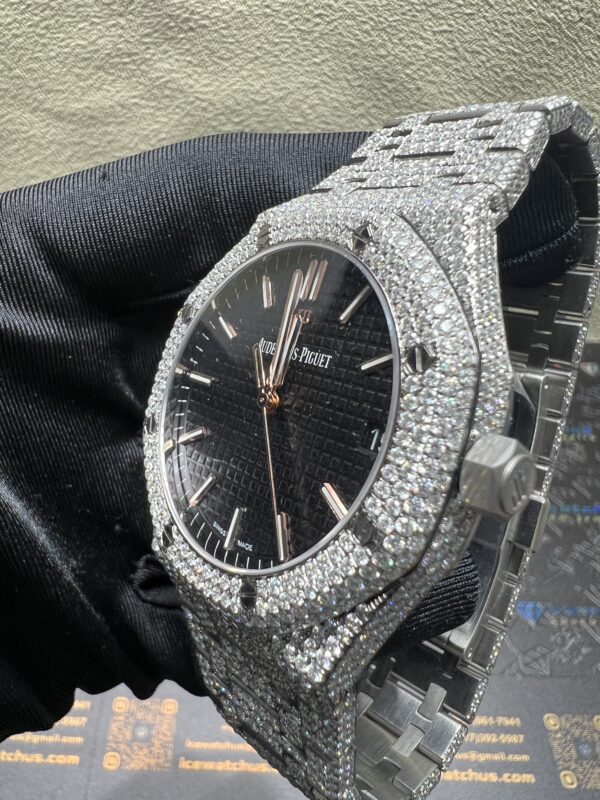 0023 Audemars Piguet Royal Oak 15500 41mm White Plain Black Dial All Small Stones Setting