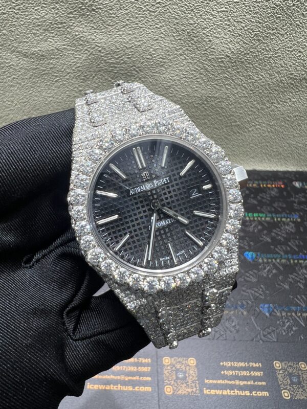 cb9bf9ed8377c6b8315d71c8a3ed6097 0032 Audemars Piguet Royal Oak 15400 41mm White Plain Black Dial All Big Stones Setting Raised Band