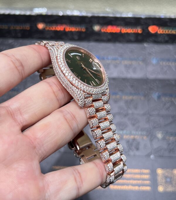 0065 Rolex Daydate 40mm Rose Gold Plain Olive Green Dial 2 Rows Stone Bezel President Band