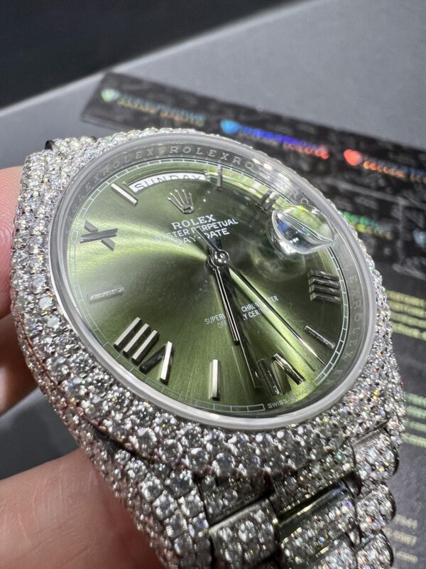 0078 Rolex Daydate 40mm White Plain Olive Green Dial 2 Rows Stone Bezel President Band