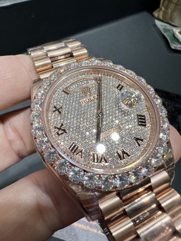 0095 Rolex Daydate 40mm Rose Gold Roman Dial One Row Big Stone Bezel President Band