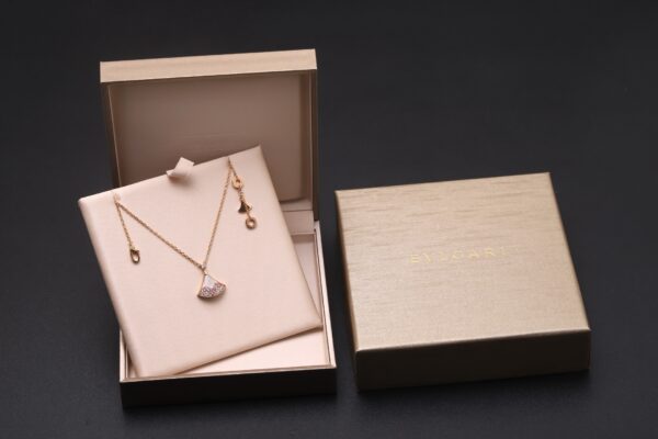 DIVAS' DREAM Qixi Limited Edition · Crowned for Love