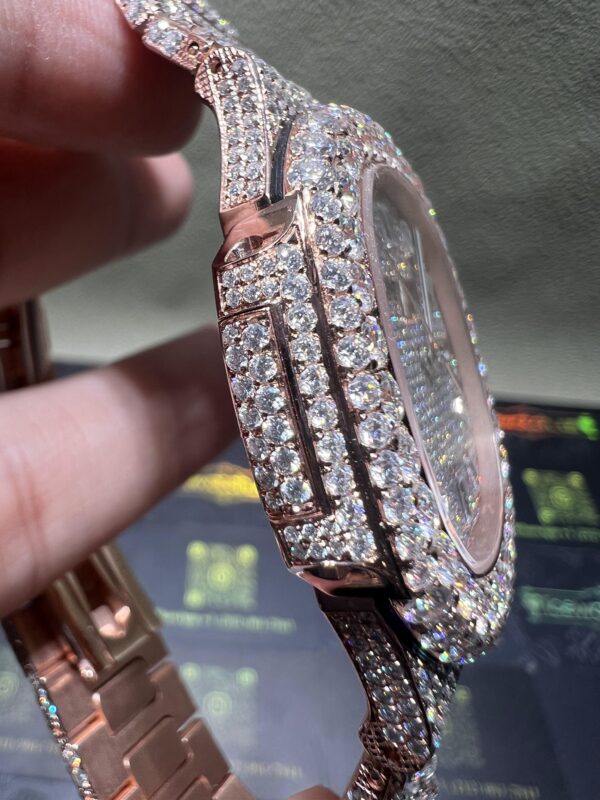 044befa2bb3e299839ea7ec686d7eee8 0007 Patek Nautilus 5711 40mm Rose Gold Baguette Dial Big Stone Bezel & Case Big Stone Band