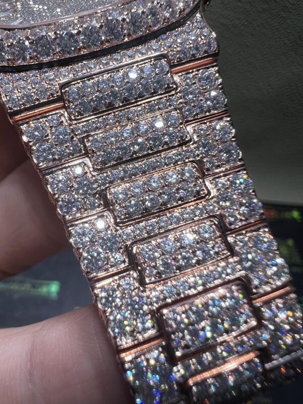 05b93a795832d6ddfcb491f72586999e 0007 Patek Nautilus 5711 40mm Rose Gold Baguette Dial Big Stone Bezel & Case Big Stone Band