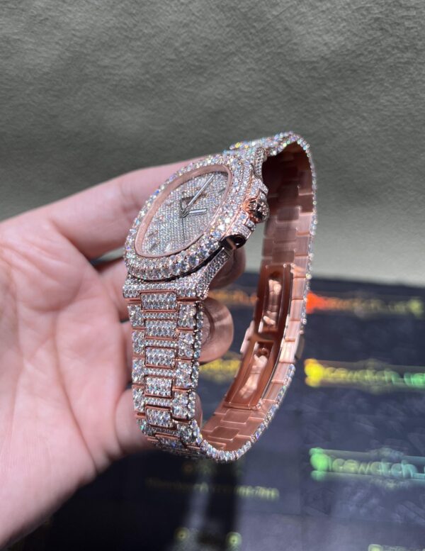 2ee715872bbec9eafda43510ac817682 0007 Patek Nautilus 5711 40mm Rose Gold Baguette Dial Big Stone Bezel & Case Big Stone Band