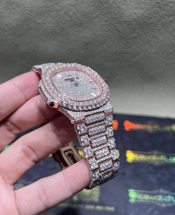 3d4c7cbadec9b1ee06d66a278e9668df 0007 Patek Nautilus 5711 40mm Rose Gold Baguette Dial Big Stone Bezel & Case Big Stone Band