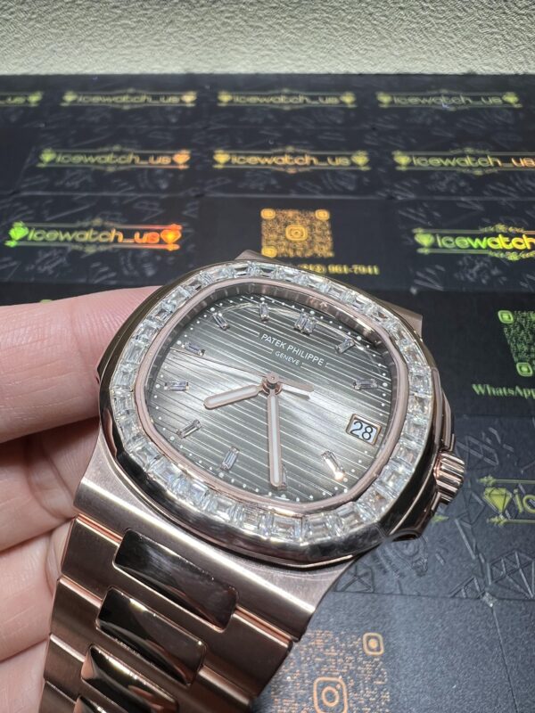 0010 Patek Philippe Nautilus 5711 40mm Rose Gold Baguette Bezel