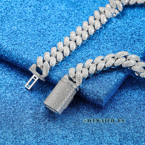 0058 925 Slive Moissanite Cuban Chains white 18mm 21in