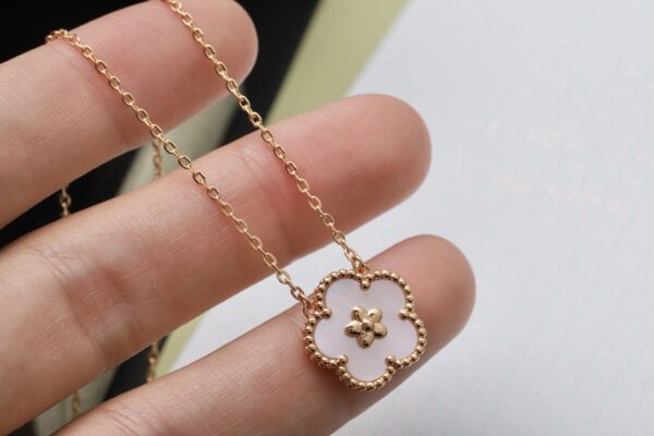 VCA Necklace