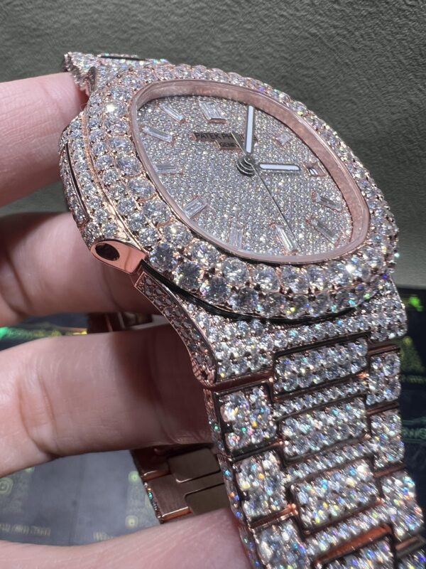 fa2ae98ec7ea72e55d0bad0eed98fb1f 0007 Patek Nautilus 5711 40mm Rose Gold Baguette Dial Big Stone Bezel & Case Big Stone Band