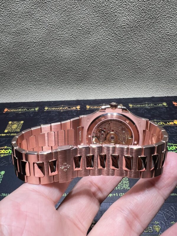 0010 Patek Philippe Nautilus 5711 40mm Rose Gold Baguette Bezel